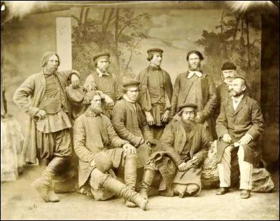 Composante de ce peuple depuis le XVI, les ... ont des pratiques diététiques se rapprochant de la kashrout juive. Qu'ont-ils encore de particulier ?