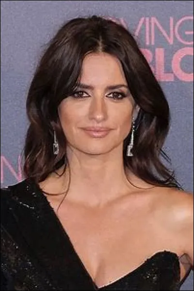 Son nom est Cruz, quel est son prénom ?