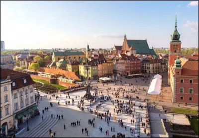 Vous allez maintenant dans la capitale polonaise : c'est ...