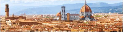 Vous retournez en Italie, dans cette ville de Toscane, symbole des arts de la Renaissance :