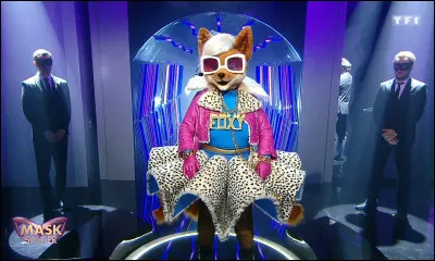 Qui était déguisé(e) en renarde et a été démasqué(e) ?