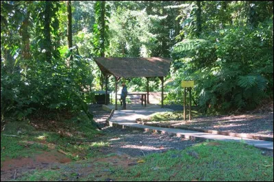 Comment s'appelle le zoo de la route de la Traversée ?