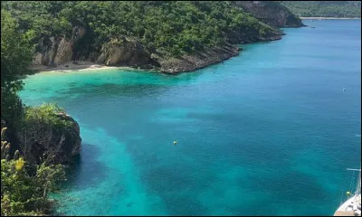 Anguilla est un archipel. Combien y a-t-il d'îles qui le forment ?