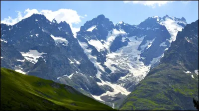 Superbe image de la Meije, depuis quel col a été faite la prise de vue ?