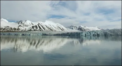 À quel pays appartient le Svalbard ?