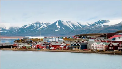 Quelle est la capitale locale du Svalbard ?