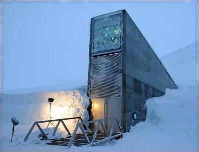 Quelle est la fonction de ce bâtiment implanté au Svalbard ?
