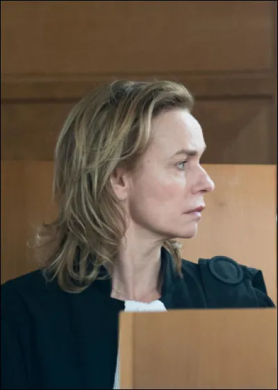 Dans quel téléfilm, diffusé le 2 octobre 2018, l'avocate est jouée par Sandrine Bonnaire et sa cliente Chloé est jouée par Maïra Schmitt ?