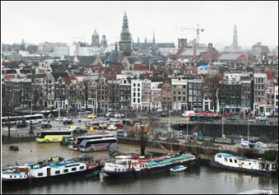 Quelle est la ville la plus peupl&eacute;e des Pays-Bas ?