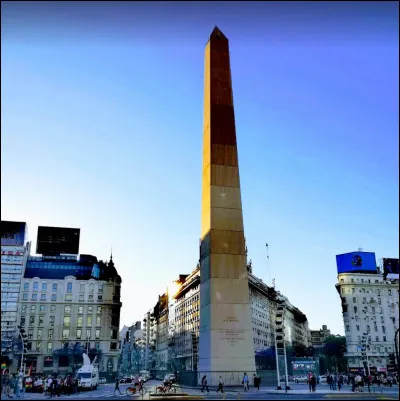 Buenos Aires est la capitale de l'Argentine. 
Buenos Aires est une ville situéeau sud du Costa Rica. 
Quelle ville est la plus ancienne ?