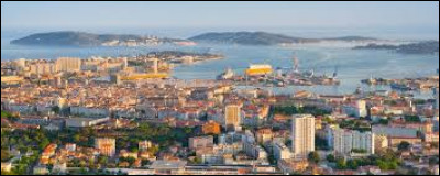 Dans quel département se situe la ville de Toulon ?