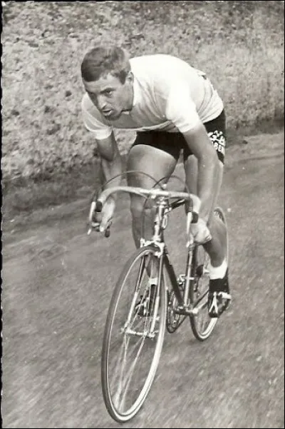 Ce Belge, champion du monde en 1960 et 1961, a échoué à décrocher un troisième titre en ne terminant que 2e en 1963. Il s'agit de ...