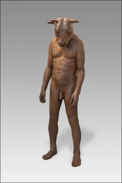 De leur union contre nature naitra cette créature anthropomorphique. Quel est son nom ?