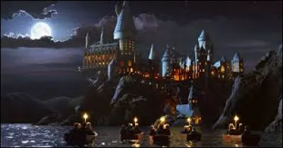 Comment Harry Potter va-t-il à Poudlard ?