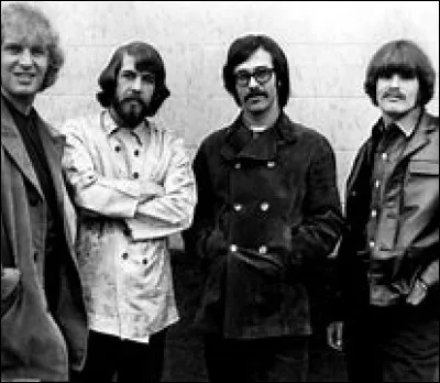 Ce groupe de rock américain a été fondé en 1959 et a été dissous en 1972, mais il a été connu surtout à partir de 1967-1968. Il a été inscrit au "Rock and Roll Hall of Fame" en 1993. L'un de leurs singles est "Have You Ever Seen the Rain ?", sorti en 1971.