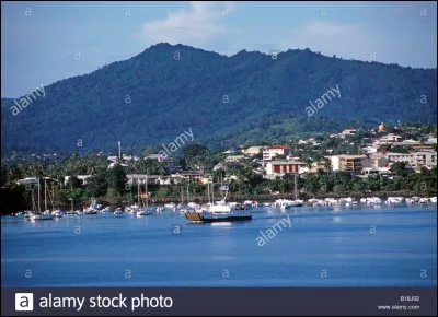 En quelle année est fondée la ville de Mamoudzou ?