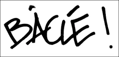 Quel est le nom d'une structure rigide construite, s'avançant dans la mer, un lac ou un fleuve ?
