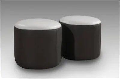 C'est un objet servant à poser les pieds.