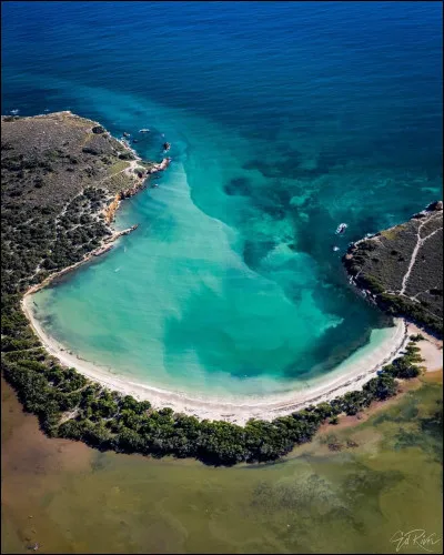 Quelle est la superficie de Porto Rico ?