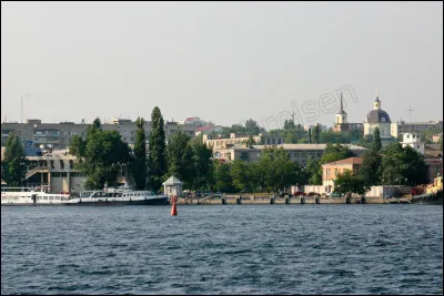 Kherson, ville de 290 000 habitants, située à l'embouchure du Dniepr, à un emplacement stratégique, est une ville de/d'...