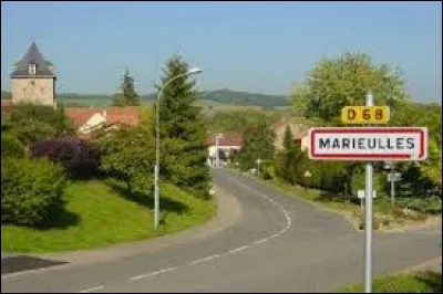 Nous sommes dans le Grand-Est à l'entrée de Marieulles. Commune de la métropole de Metz, elle se situe dans le département numéro ...