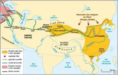 La route de la soie relie :