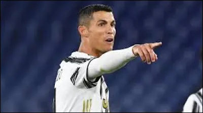 Passons maintenant à Madère, île où est né le footballeur Cristiano Ronaldo. Question cadeau, à quel pays Madère appartient-elle ?