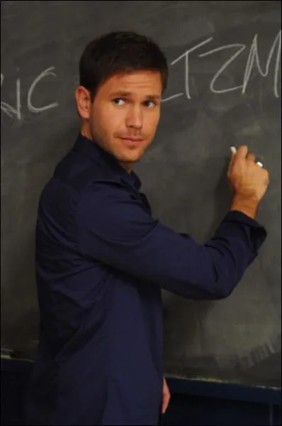 Quel acteur incarne Alaric Saltzman ?