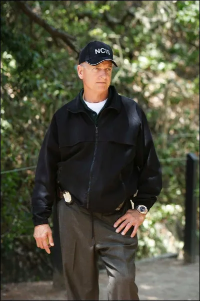 Gibbs construit un bateau, mais où ?