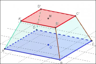 Cette forme est-elle une pyramide ?