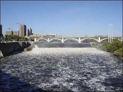 Quelle est la particularité du Mississippi et de son principal affluent le Missouri ?