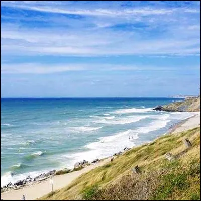 Quelle mer est d&eacute;limit&eacute;e par la mer du Nord et la mer Celtique ?