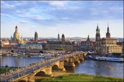 C'est la capitale de la Saxe, vous reconnaissez cette ville, c'est bien évidemment :
