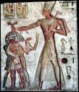 Le règne de Ramsès II a été le plus long de l'histoire pharaonique, de plus, ce pharaon a eu 8 épouses et une centaine d'enfants.