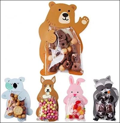 Il est en bas à droite !