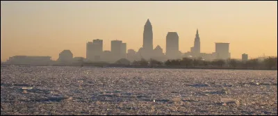 Lequel de ces Etats ne borde pas les grands lacs ?