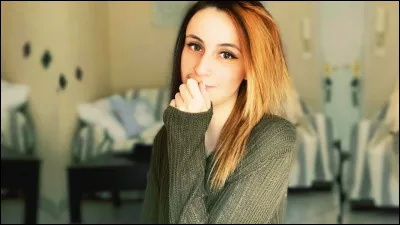 Fait-elle des vidéos avec Mary ?