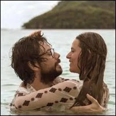 Comment Raquel retrouve-t-elle le professeur ?