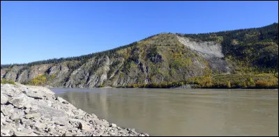 Dans quel pays naît le Yukon ?