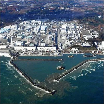 En quelle ann&eacute;e, marqu&eacute;e par le Printemps arabe, la centrale nucl&eacute;aire de Fukushima est-elle frapp&eacute;e par un grave accident li&eacute; &agrave; un tsunami ?