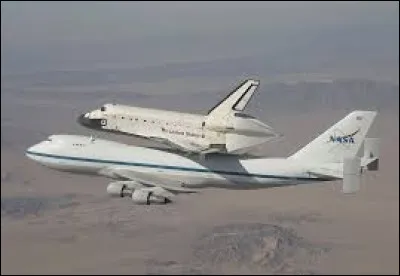 Pourquoi pouvait-on voir des navettes spatiales sur des "Boeing 747" ?