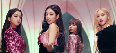 Quelle membre est surnommée " Pasta " ?