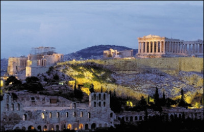 Le site de l'Acropole est-il situé à Athènes ?