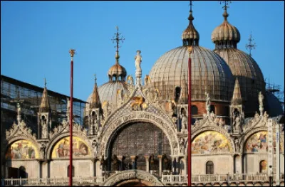 La basilique Saint-Marc est-elle situ&eacute;e &agrave; Venise ?