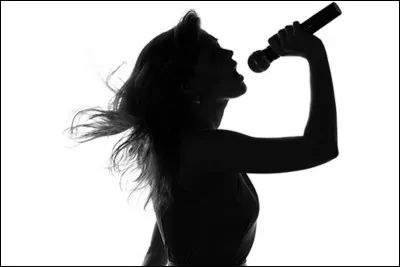 Qui est l'interprète de la chanson ''Comme un garçon'' ?