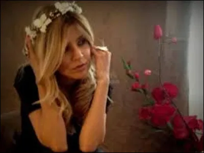 Complétez le titre de cette chanson : "Le con qui...