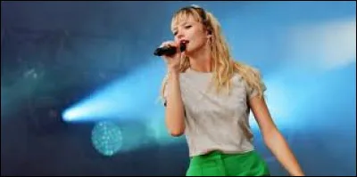 Complétez le titre de cette chanson : "Que du...