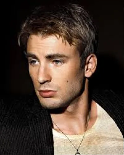 Quelle est la couleur de son costume ?