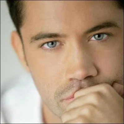 Qui est ce chanteur ?