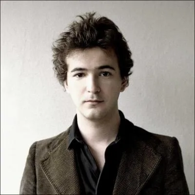 Qui est ce chanteur ?